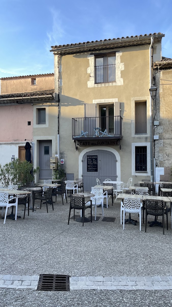 Le Cafe De La Fontaine Photos 2